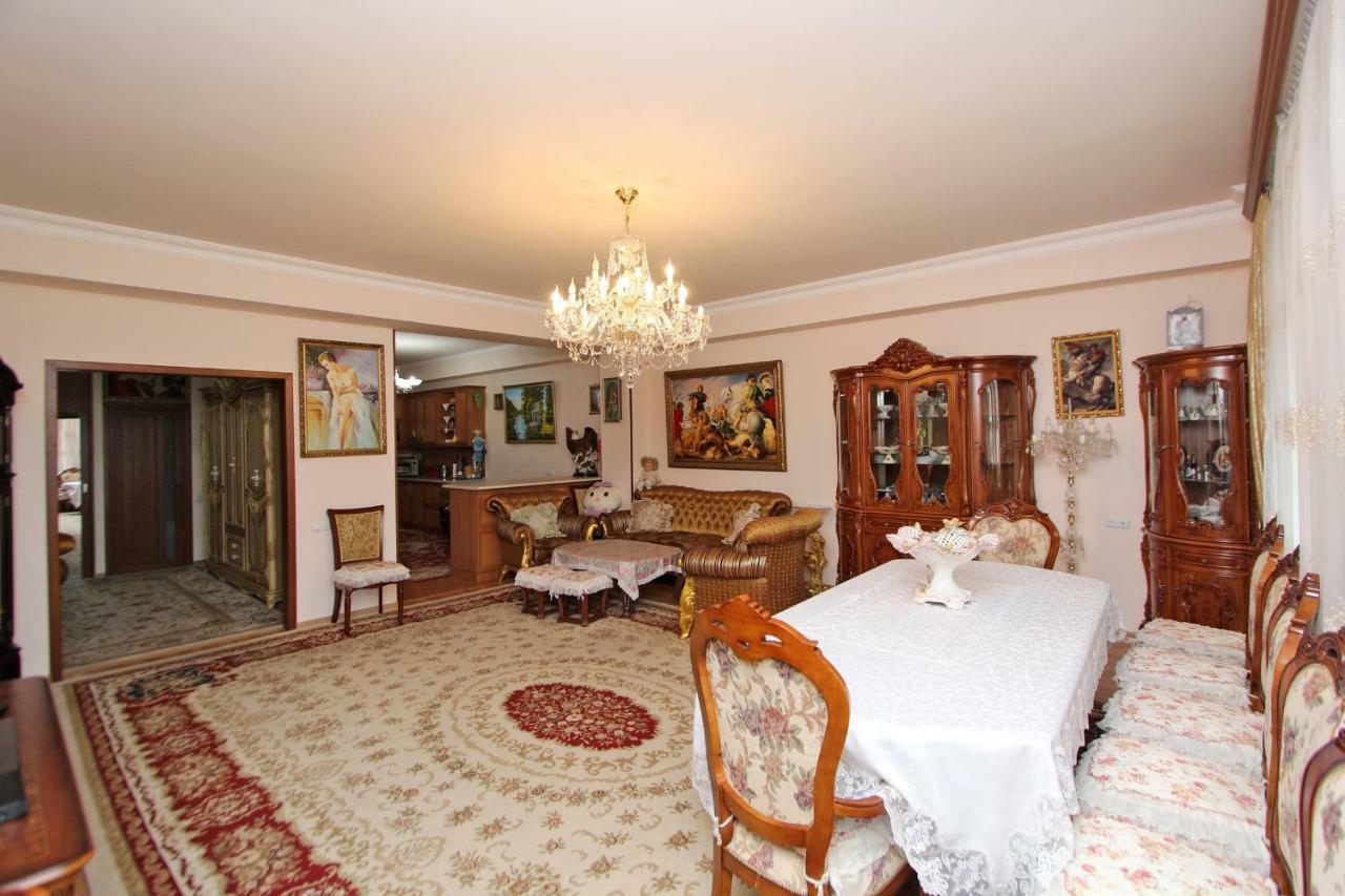 Apartments Emili Yerevan Exterior photo
